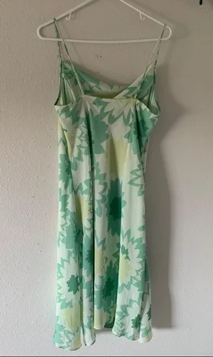 Express fancy sundress with spaghetti straps and slits thumbnail 4