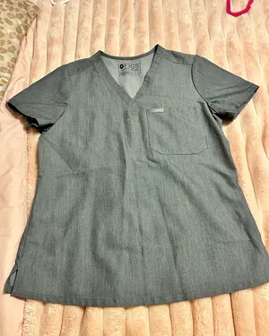 FIGS Scrub Top thumbnail 1
