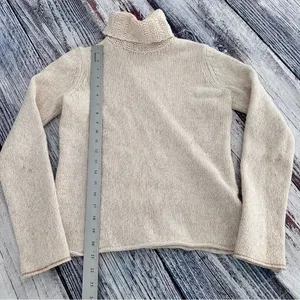 Vintage 2006 GAP Women's Oatmeal Beige Turtleneck Sweater | Wool Cotton Knit thumbnail 8