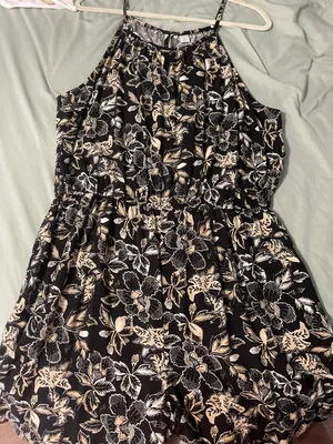 Old Navy Floral Romper thumbnail 1