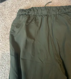 Lululemon Olive Green joggers thumbnail 10