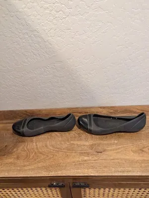 CROCS Patent Cap Toe Slip-On Flats Ballet Shoes black Size 9 Women’s thumbnail 2