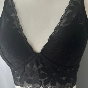 PINK Victoria's Secret Black Floral Lace Bra thumbnail 5