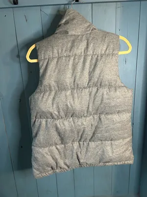 Old Navy Heather Gray Quilted Puffer Vest | Women’s Size Medium thumbnail 3