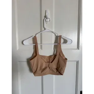 Skims tan wireless bra size medium - DD thumbnail 3