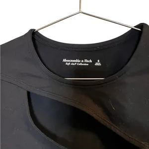 Abercrombie & Fitch Women's Cut-Out Long Sleeve Bodysuit Black Size Small thumbnail 3