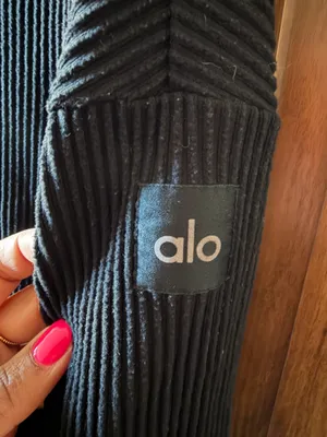 Alo Muse Yoga Hoodie thumbnail 2