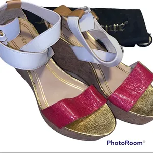 Juicy Couture Pink Gold Wedge Platform Sandals Made in Brazil 9 EUC thumbnail 1