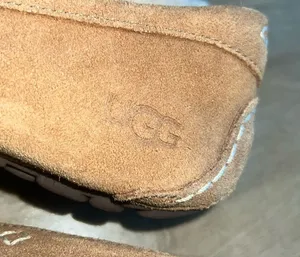 Ugg slippers  thumbnail 5