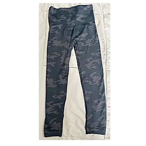 Spanx Camo Leggings High Waisted‎ EUC thumbnail 3