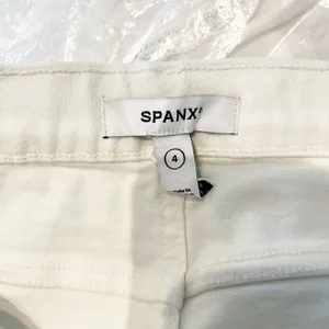 Spanx SPANXsculpt ReDefine High Waisted Kick Flare Cropped Jeans Cream 4 thumbnail 2