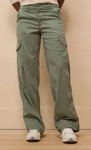 American Eagle Green Cargo Pants thumbnail 1