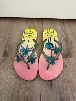 HAVAIANAS Pollen Yellow Palm Flip Flops Size US 9/10 thumbnail 3