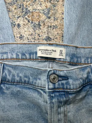 Abercrombie & Fitch The Ankle Straight Ultra High Rise Jeans Light Wash Size 33 thumbnail 2