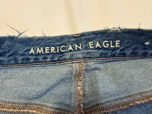 American Eagle 90s Boyfriend Jeans thumbnail 4