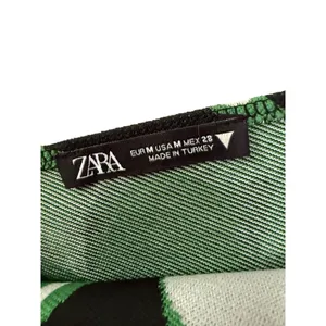 Zara One‎ Sleeve Crop Top thumbnail 2