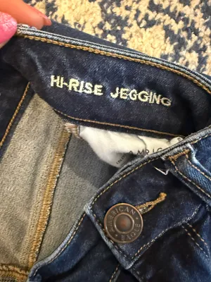 American Eagle Outfitters Ripped Jegging thumbnail 3