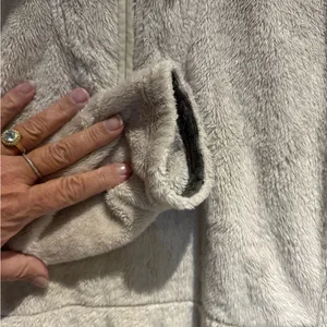 The North Face Cream Women's 1/4 Zip Hoodie thumbnail 4