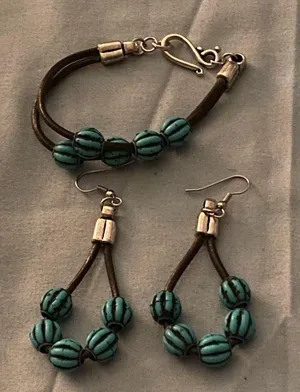 7” Bracelet & 2.25” Dangle Pierced Earrings Set Lot Teal Blue & Black Beads Cord thumbnail 1