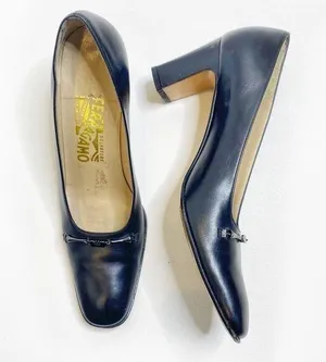 Salvatore Ferragamo black leather pumps 594 thumbnail 1