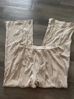 Lululemon Softstreme khaki pants thumbnail 5