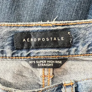 876 | Aeropostale 90s Super High Rise Straight Jeans Distressed Women's Size‎ 8 thumbnail 4