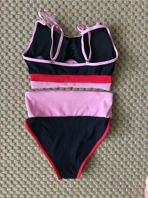 Colorblock Black Pink Red Scoop Neck Top & High Waist Two-piece Bikini Swim Set thumbnail 5