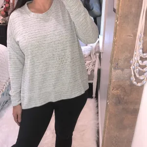 Aerie size medium oversized grey cozy sweatshirt thumbnail 2