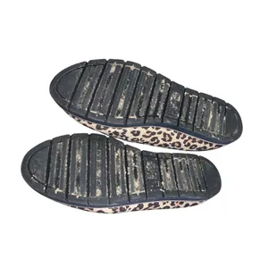 White Mountain Denny Leather Leopard Flats Slip On Loafers Size 8 Rubber Sole thumbnail 3