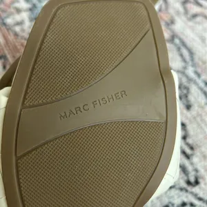 Marc Fisher Casara Slide Sandal 6 1/2 White Faux Leather Open Toe Shoes thumbnail 5