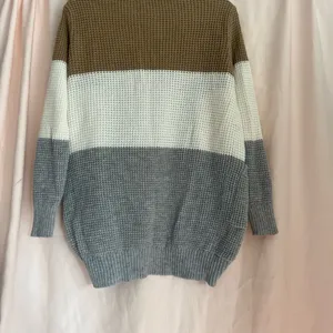 Gray and White Chunky Knit Cardigan Sweater thumbnail 4