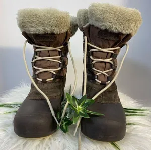 Columbia SNOW BOOTS FUR LINED GOOD PRE-owned Condition Size 8 1/2 Refer to pics thumbnail 1