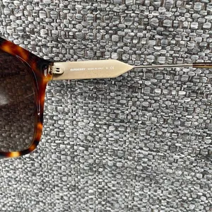 Burberry Sunglasses Womans Tortoise Frames Black and Brown‎ Rectangular Frames W thumbnail 6