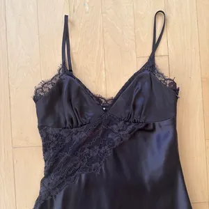 Princess Polly Raines asymmetric brown lace midi dress thumbnail 2