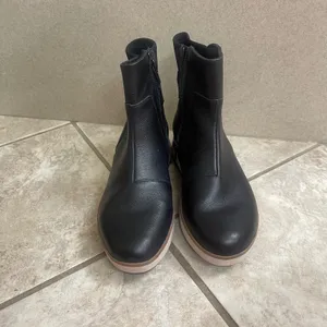 Clarks Dylan Collection Black Leather Chain Wedge Platform‎ Ankle Boots Womens 6 thumbnail 2