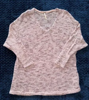 Free People Women's Pink‎ Oversized Sweater Size Small thumbnail 1