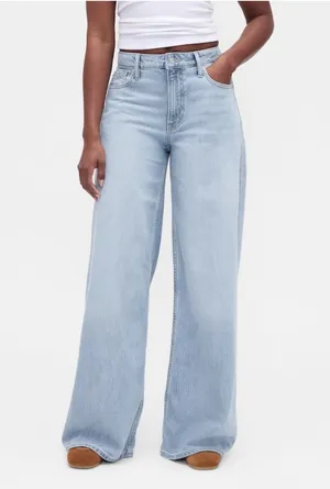Curvy Mid-Rise Ultra Soft Baggy Gap Jeans thumbnail 1