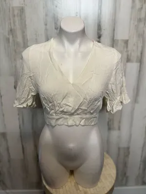 White blouse  thumbnail 1