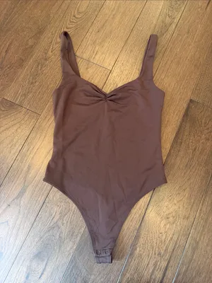Babaton Contour Sweetheart Bodysuit in Brown Size Medium - C11-716 thumbnail 2