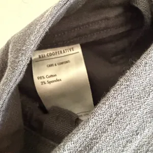 REI - Outdoors Hiking Pants with Zip Pockets and Ankles in Dark Charcoal Gray thumbnail 3