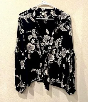 NWT Billibong Floral Tie Neck Blouse | Medium thumbnail 1