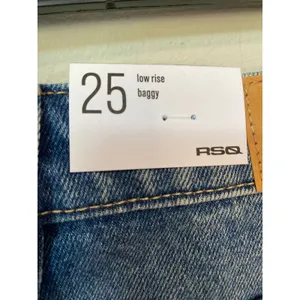 New RSQ Low Rise Baggy Jeans Light Wash Women’s Size 25 Y2K thumbnail 2