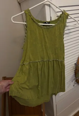 Boutique Top thumbnail 2