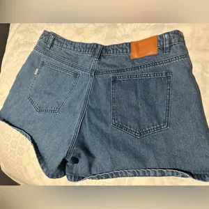 Princess Polly Classic Blue Jean women Shorts thumbnail 2
