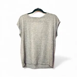 Forever 21 Heather Gray Sleeveless Blouse Sz S Cut Out Back (Or Front) thumbnail 2
