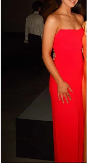 Revolve Ivy Gown in Crimson thumbnail 3
