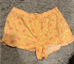 PINK Victoria's Secret Shorts thumbnail 1