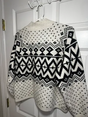 Old Navy Christmas Sweater thumbnail 6