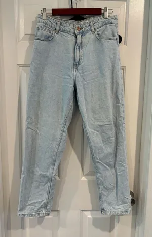 Zara Pale Blue Relaxed Fit Jeans thumbnail 1