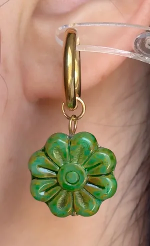 Handmade unique fairy retro cute Czech glass flower hoop dangle earrings💚 thumbnail 1